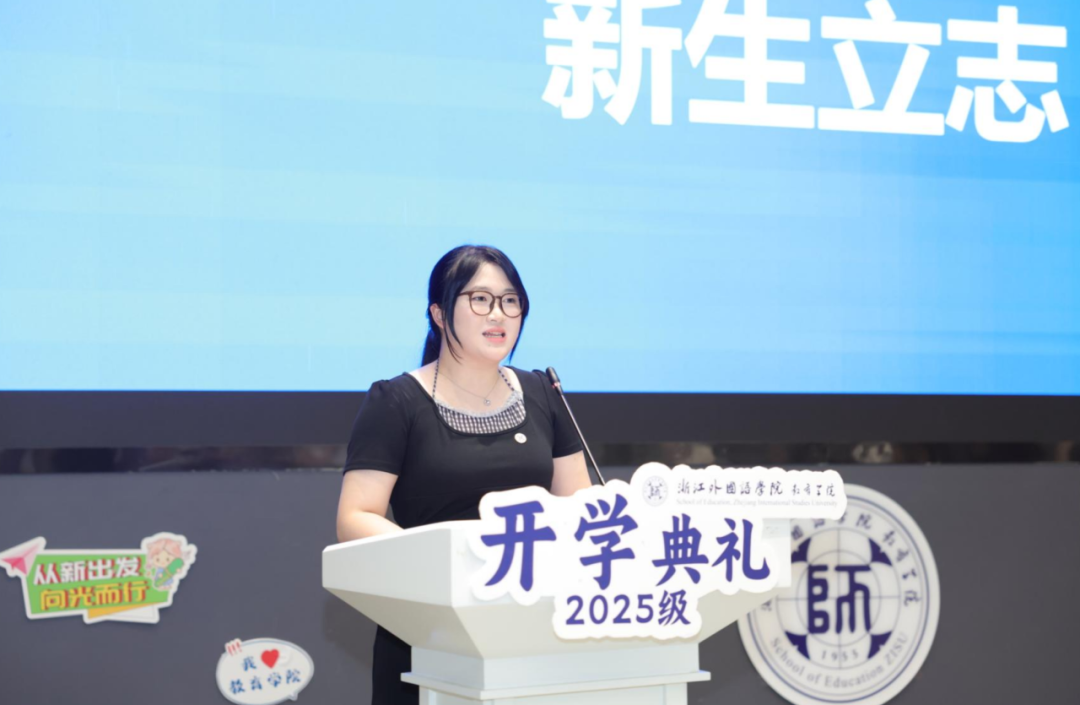 电脑前的人AI 生成的内容可能不正确。