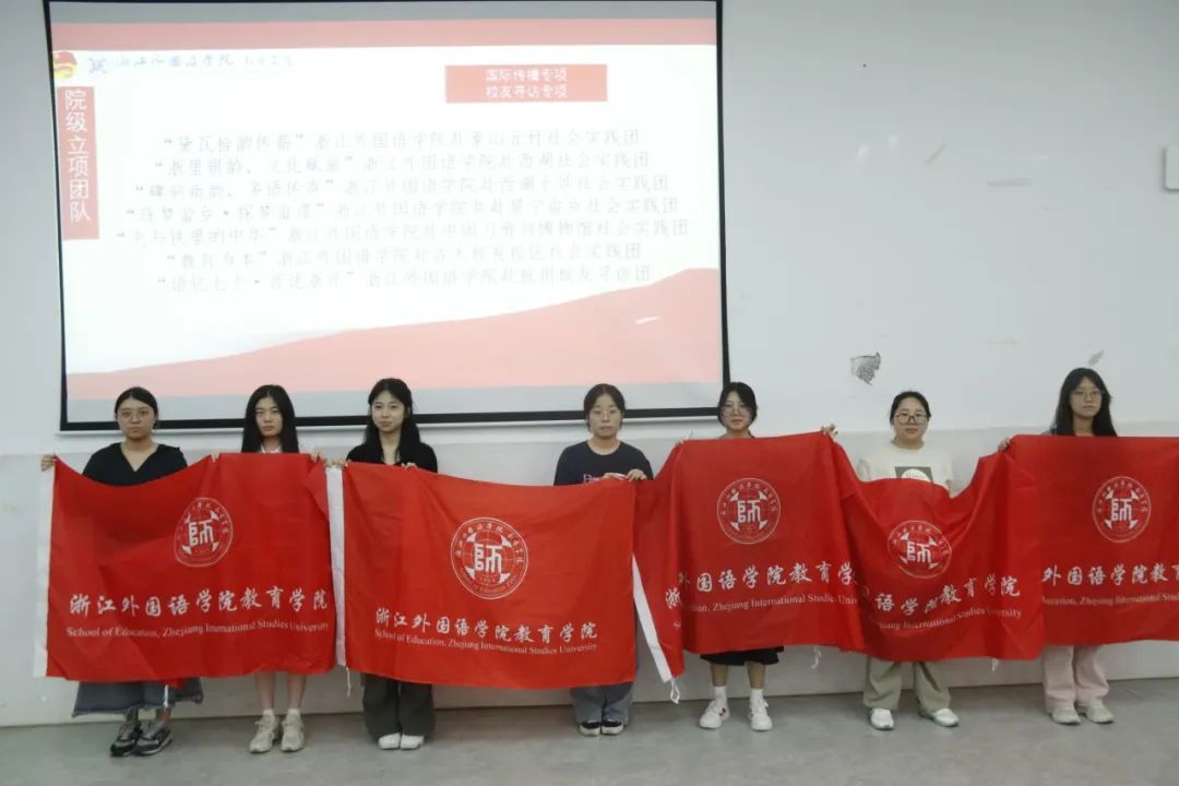 图片包含 桌子, 橙子, 人们, 男人AI 生成的内容可能不正确。