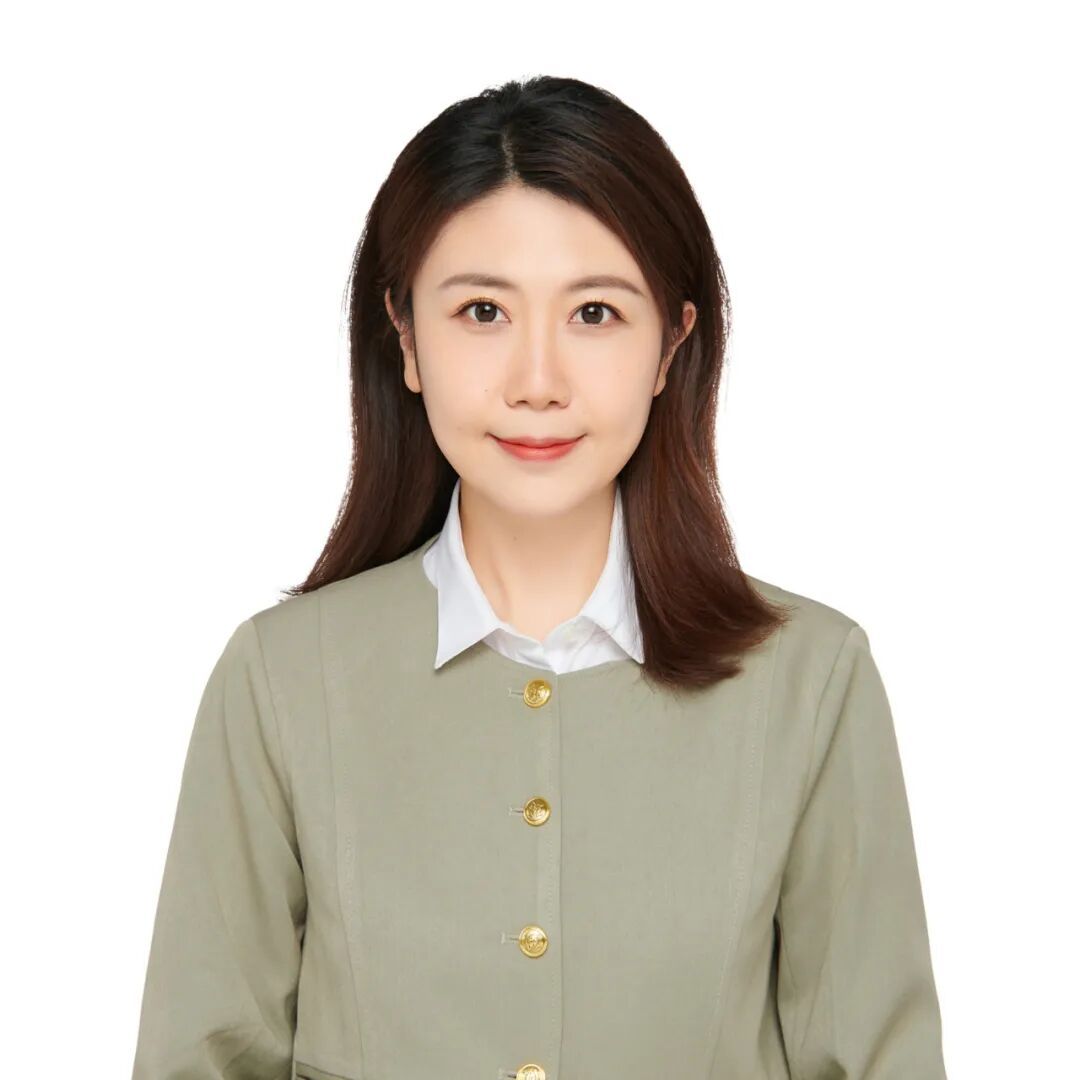 人穿着衬衫AI 生成的内容可能不正确。